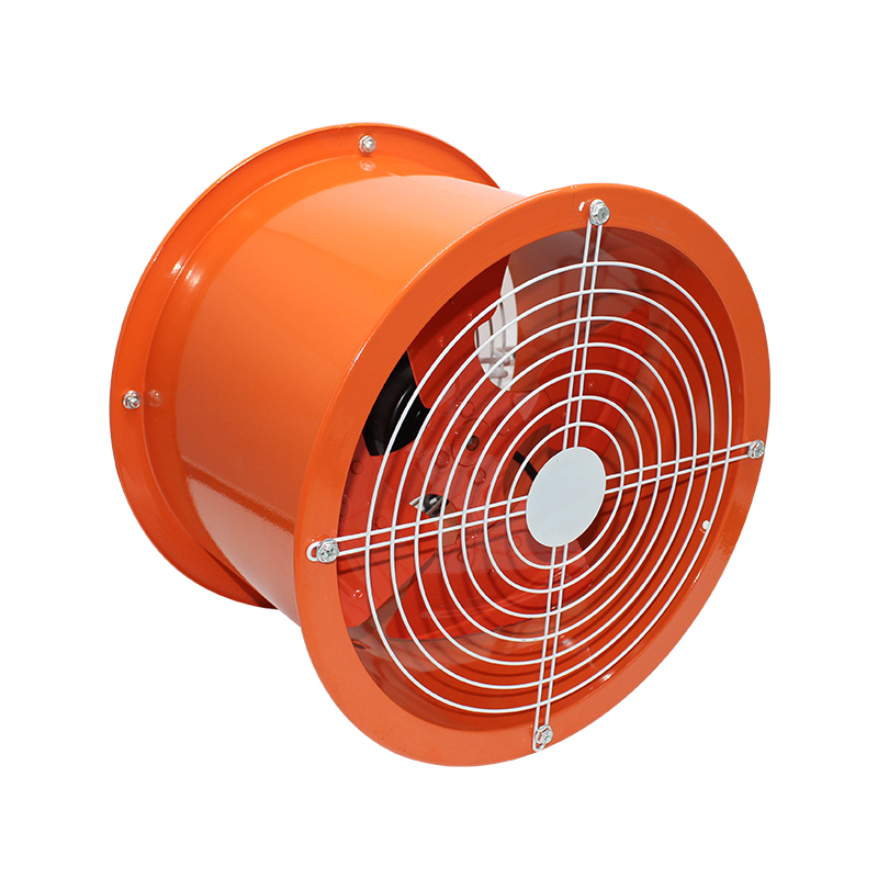 VENTRICKÝ VENTILÁR Priemyselného axiálneho prietoku, ventilátor axiálneho prietoku namontovaného na stenu.